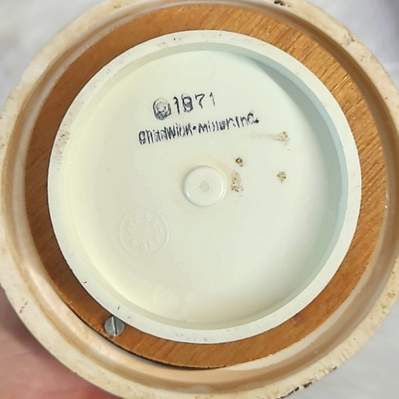 Vintage 70s Ceramic Couple Wind Up Music Playing Shelf Decor Japanese MCM 6.5" - Picture 16 of 17